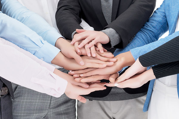 變革中的企業(yè)如何對待持不同態(tài)度的人？