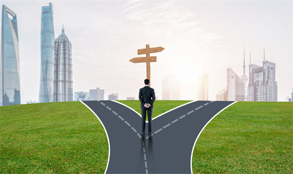 如果一家企業(yè)沒有明確的經(jīng)營(yíng)戰(zhàn)略，會(huì)有什么樣的風(fēng)險(xiǎn)？