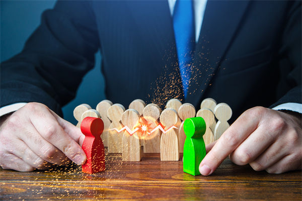 新老業(yè)務沖突不斷，企業(yè)戰(zhàn)略管理如何平衡布局？