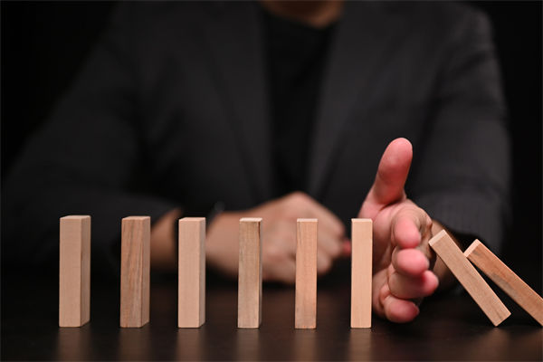 市場(chǎng)競(jìng)爭(zhēng)日趨激烈，戰(zhàn)略規(guī)劃如何協(xié)助構(gòu)建護(hù)城河？