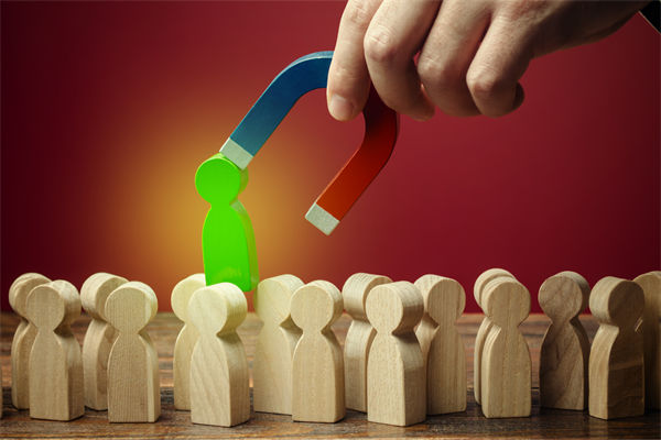 行業(yè)競爭陷入被動，薪酬咨詢?nèi)绾五懺烊瞬盼Γ? /></a></div>
                    <div   id=