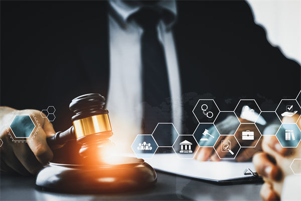 集團(tuán)管控管理：董事長和明星女友內(nèi)幕交易被刑拘